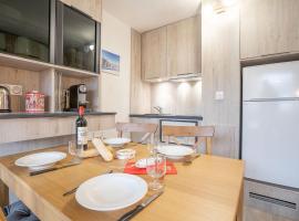 Studio Asters 314 Bâtiment A1 by Interhome, hotel a Les Menuires