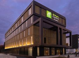 Holiday Inn Express & Suites - Deventer, an IHG Hotel, hotel u gradu Deventer