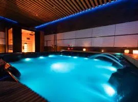 4K Jacuzzi Apartament