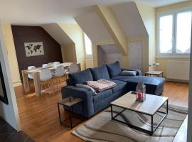 Nevers, appartement de standing proche de la gare, hotelli kohteessa Nevers