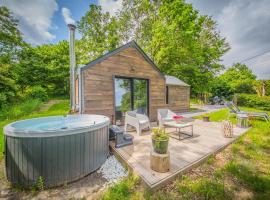 Holiday home in the heart of nature, hotell i Ferrières