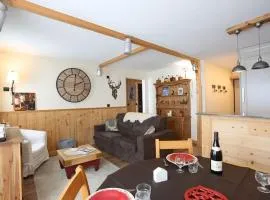 Appartement rénové 50m² Val Thorens - 5 pers, 2 balcons, WiFi, skis aux pieds, près commerces et restos - FR-1-637-3