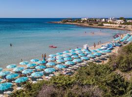 PORTO CESAREO CAMPING & Village, отель в Порто-Чезарео