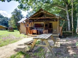 Glamping tent near Zwolle، فندق في دالْفْسين