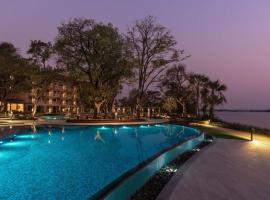 Radisson Blu Mosi-oa-Tunya Livingstone Resort: Livingstone şehrinde bir otel