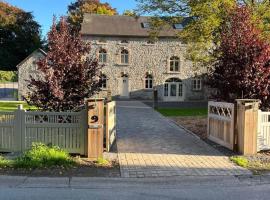 Cosy mansion with private terrace and sauna, hótel í Aywaille