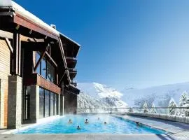 Appartement Premium à Flaine, altitude 1740 m, 8 à 10 personnes, au pied des pistes, piscine, jacuzzi, sauna, hammam et salle de sport