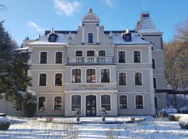 Hotel Fryderyk, hótel í Duszniki Zdrój