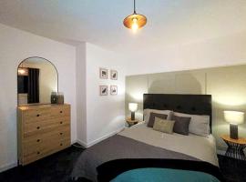 New boutique 3 bedroom apartment in Hamilton, hotel u gradu Hamilton