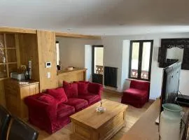 Appartement centre du village brides les bains