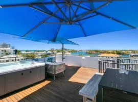 Incredible Beachside Penthouse-RIVA11