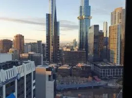 Melbourne Luxury Penthouse in prime location