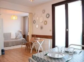 Appartement cosy au calme avec terrasse, parking, et internet à Évian - FR-1-498-15