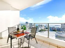 Arafura Adventure - CBD Suite with Sprawling Views