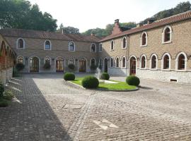 Hôtel - Ferme du Château d'Ahin, hotel a Huy