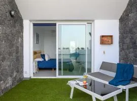 La Marinera House-near the beach, fast wifi, air-con on main Bedroom and SAT tv