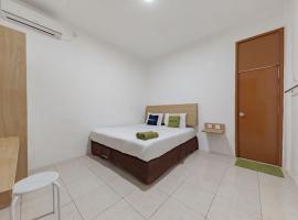 Urbanview Hotel Cozy Samarinda by RedDoorz، فندق في ساماريندا