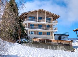 Apartments in Chalet Nessa, хотел в Комбо