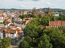 Hotel Zum Goldenen Ochsen am Schlossgarten，位于阿沙芬堡的酒店