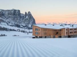 ICARO Hotel, Hotel in Seiser Alm