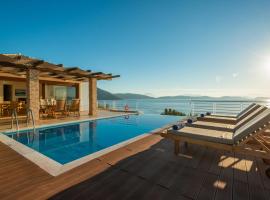 Iris Villas Lefkada - Karavi Villa with private sea access, hotel v destinácii Syvota