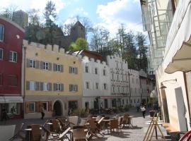 Hotel Krone, hotel em Brunico