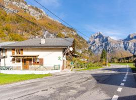 Gîte des Cascades, Hotel in Sixt