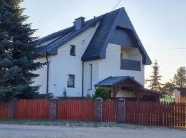 Silence Villa，位于Szydłowice的酒店