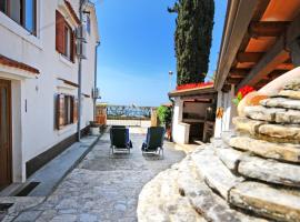 Casa Astrid by the sea in Porec, hotel en Poreč-Parenzo