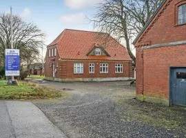 1 Bedroom Lovely Apartment In Esbjerg V