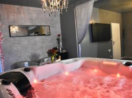 Nuit privée avec Jacuzzi, гостьовий будинок у місті Шель