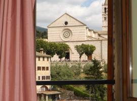 Camere Santa Chiara, hotell i Assisi