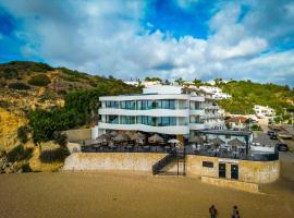 Villamar, hôtel avec jacuzzi à Salema