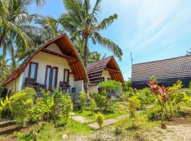 Diamond Beach Bungalow, hotell i Nusa Penida