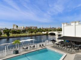 Hotel Tampa Riverwalk，位于坦帕的酒店