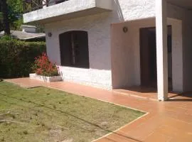 Apartamento independiente en planta baja. Zona residencial