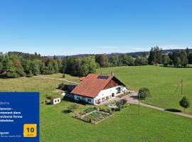 Ô Valanvron - Appartement dans une ancienne ferme neuchâteloise, hotel din La Chaux-de-Fonds