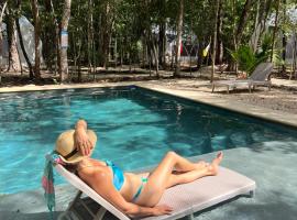 Glamping Mayan Glam, luxury tent in Tulum