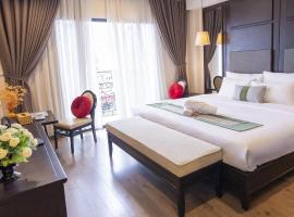 Hanoi Center Silk Charming Hotel & Travel、ハノイの駐車場付きホテル