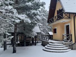 Vikendica Vjeverica, ski resort sa Risovac