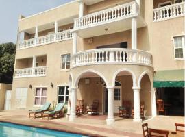 Summer Grove Villa, hotel u gradu 'Kololi'