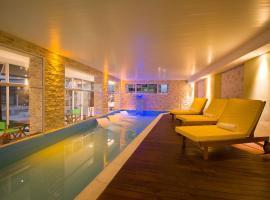 Los Tilos Hotel y Spa by CPH, hotel Villa Carlos Pazban