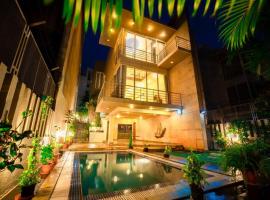 Seven sands I Victoria I 3BHK pool Villa，位于罗纳瓦拉的酒店