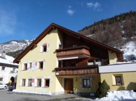 Ers Curtins, hotel di Zernez