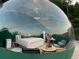 Bulle Time Flies - logement insolite, hotel en Bouillon