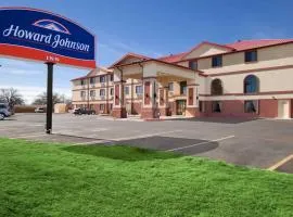 Howard Johnson by Wyndham Lubbock TX