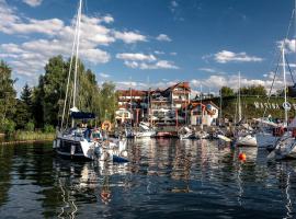 Marina Śniardwy Resort, hotel in Nowe Guty