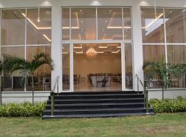 The White Lotus, hotel v destinaci Gaya