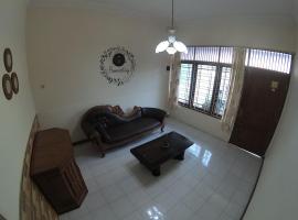 Omah Nandan Homestay Jogja, hotel di Kejayan