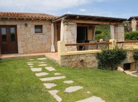 Sunny House a Punta Molara, hotelli kohteessa San Teodoro